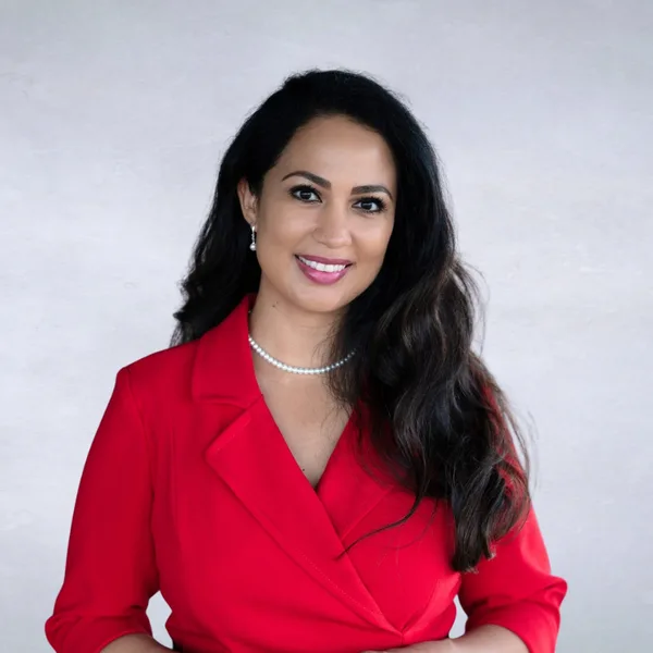 Sandy Ibáñez campaign headshot