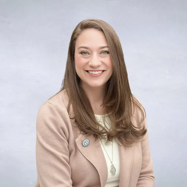 Sara McGee campaign headshot